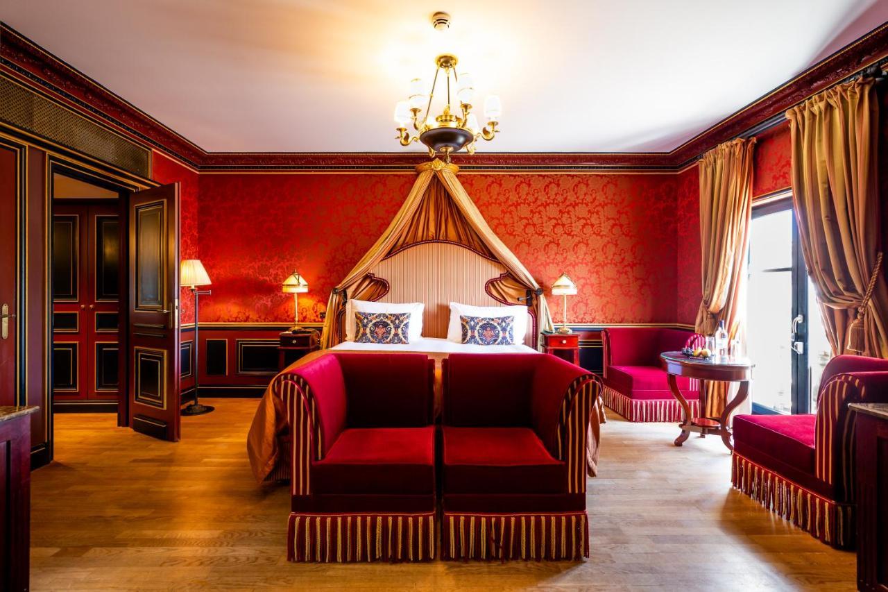 Royal Suite,1381597940:JPEG